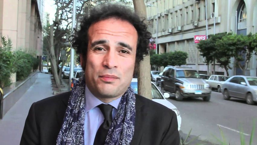 عمرو حمزاوي: لن أغادر مصر وسأراعي أولادي بالخارج